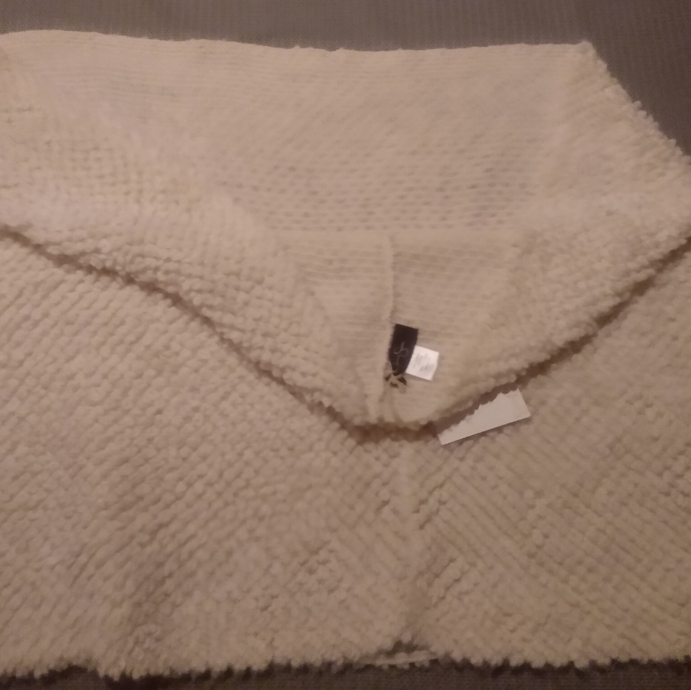 Jessica Simpson Infinity Scarf/Shaw